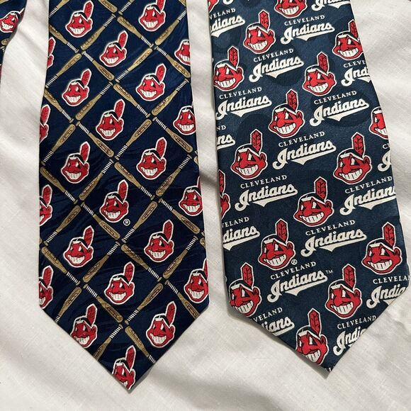2 RM SPORT CLEVELAND INDIANS MLB PATTERN NECK TIES 1995 1996 100% Silk Tie - Picture 6 of 16